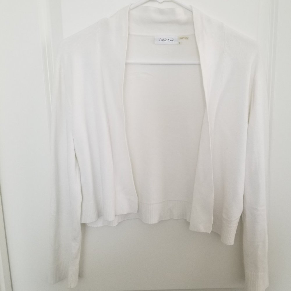 ❤️10 for $30 Three-Quarter Sleeve Bolero Cardigan